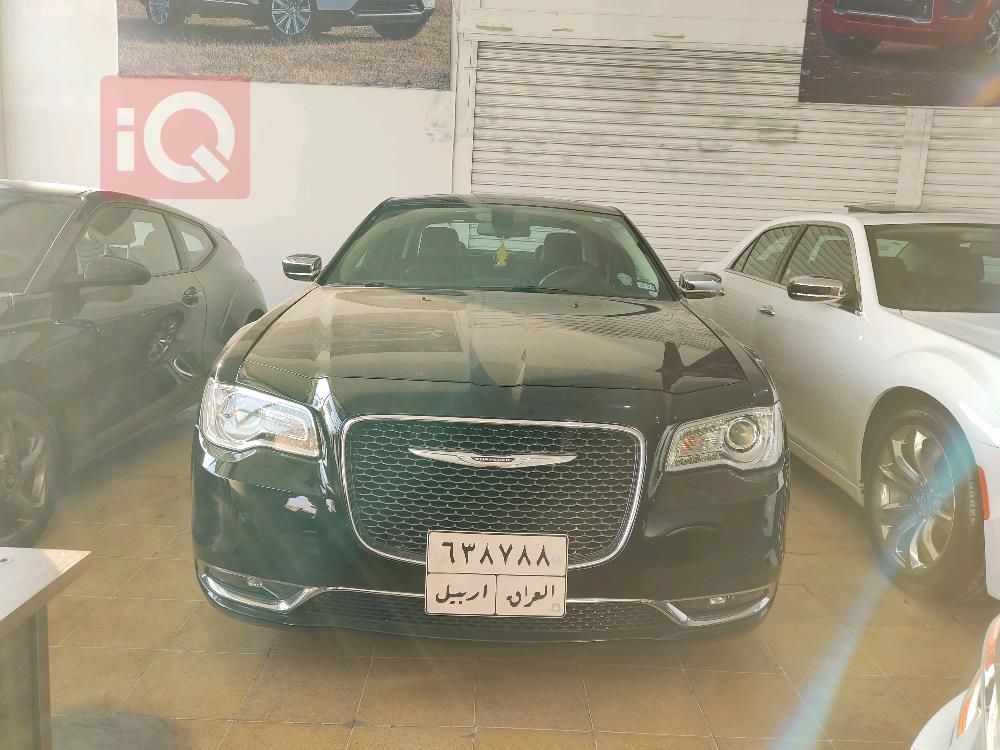 کرایسلەر 300